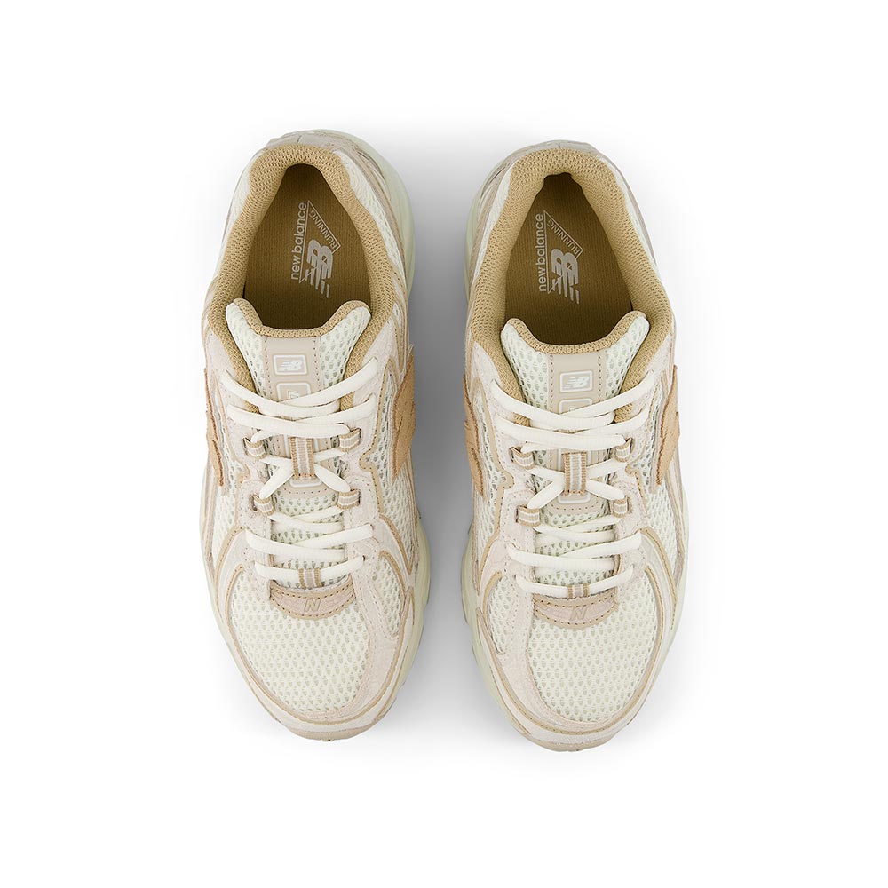 740 New Balance Shoes image number 3