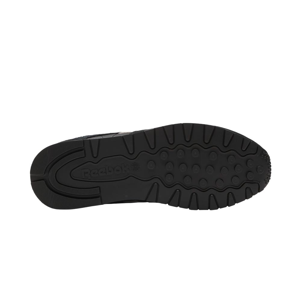 Classic Leather Reebok Shoes image number 4